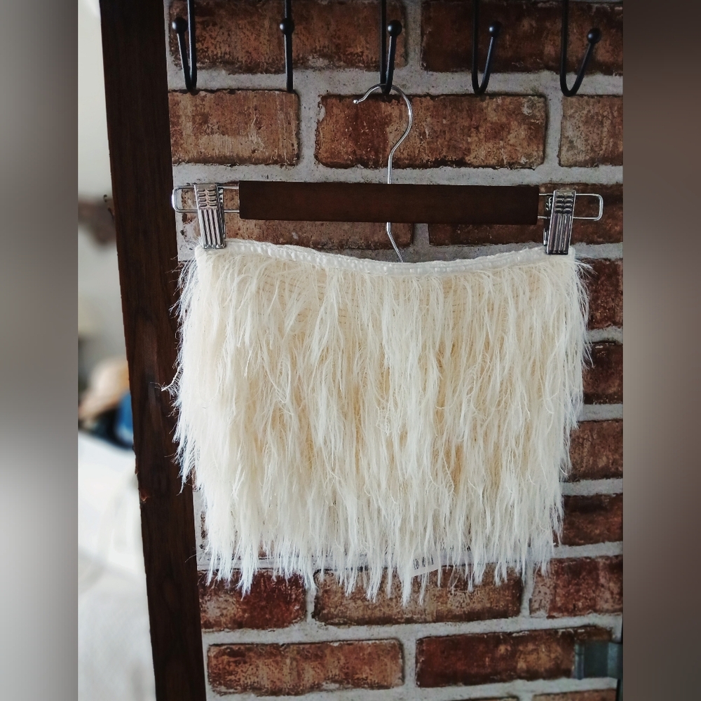 URBAN OUTFITTERS Ivory Faux FUR Fringe BANDEAU Tube TOP Y2K Summer Women's S - Picture 8 of 8